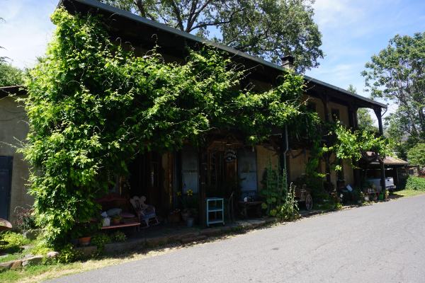 [Picture of Unknown Two-story Building]